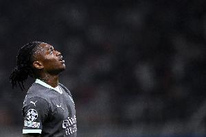 九游体育娱乐-莱奥:我很适应现在的体系,教练攻防两端的战术策略很棒